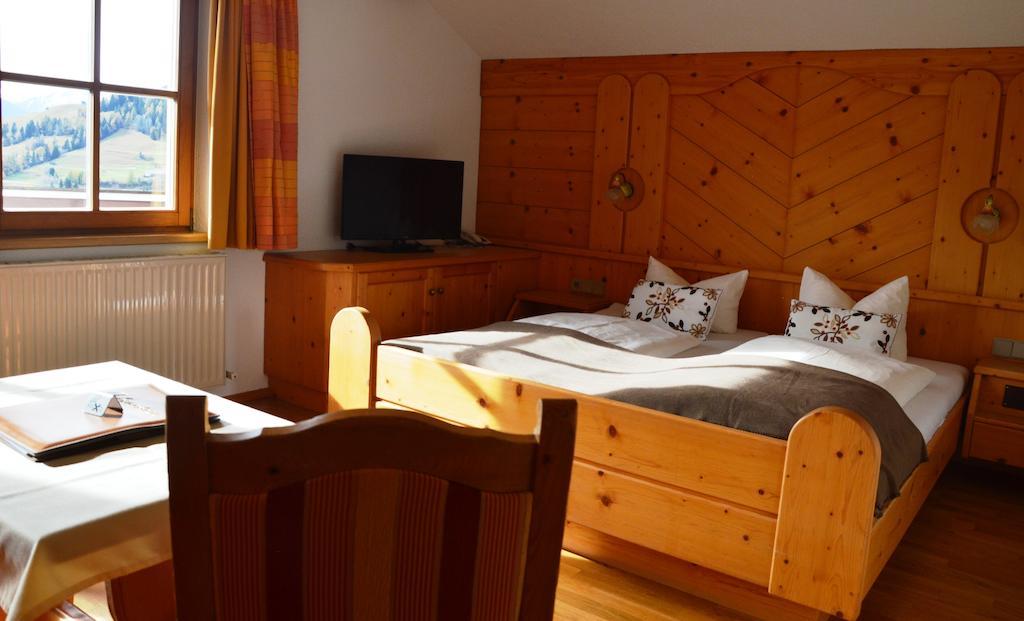 Hotel Garni Apart Elfriede Fiss Pokoj fotografie
